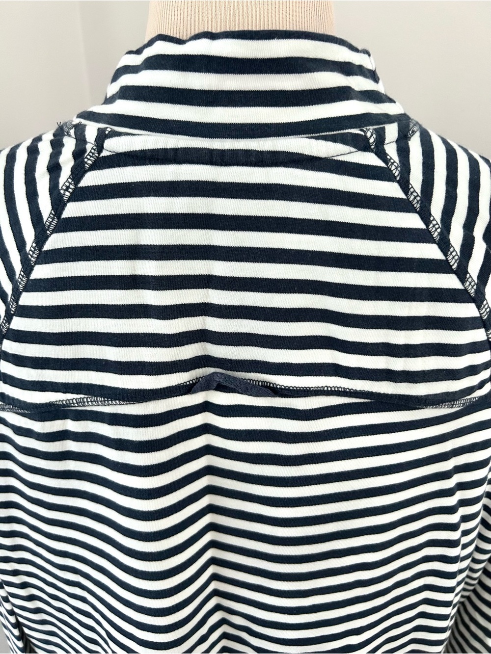 ☀️NEW Free People Movement Restoration Yarn Dye Navy & White Stripe Layer. Small - Picture 11 of 16